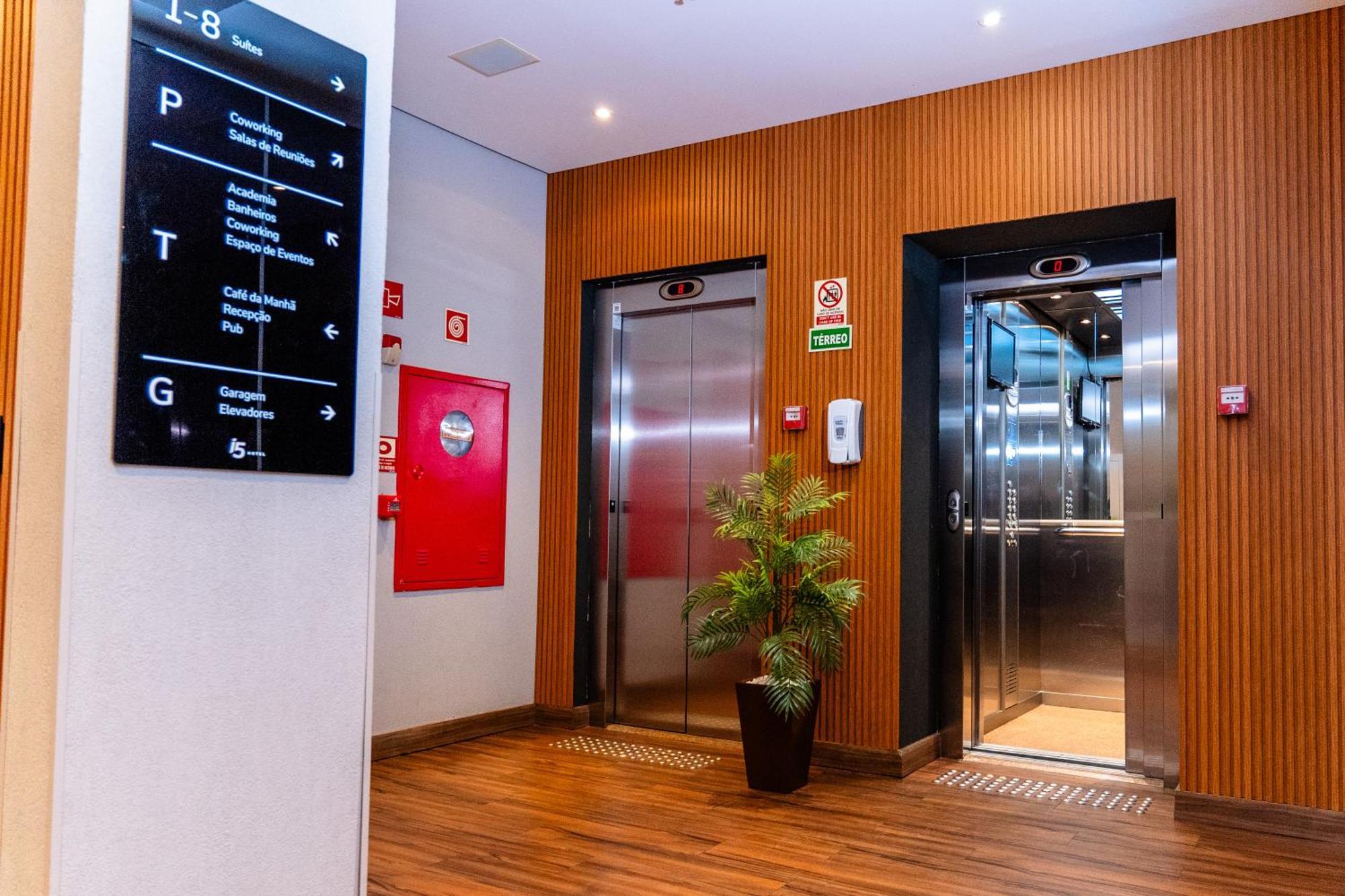 I5 Play Hotel Aguas Claras Exterior foto